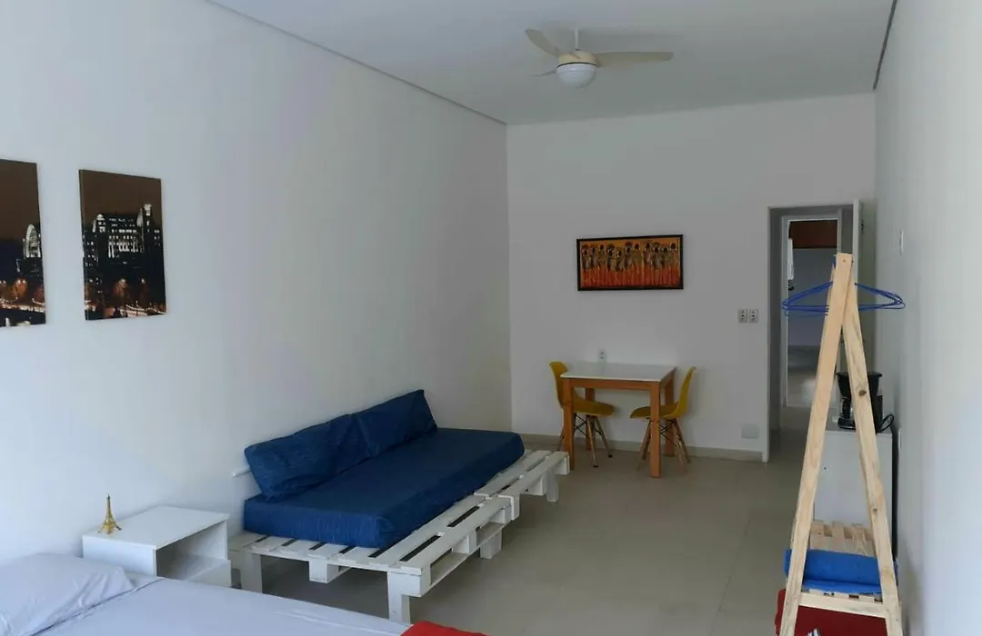 Suíte Privativa em Casa de Vila-1